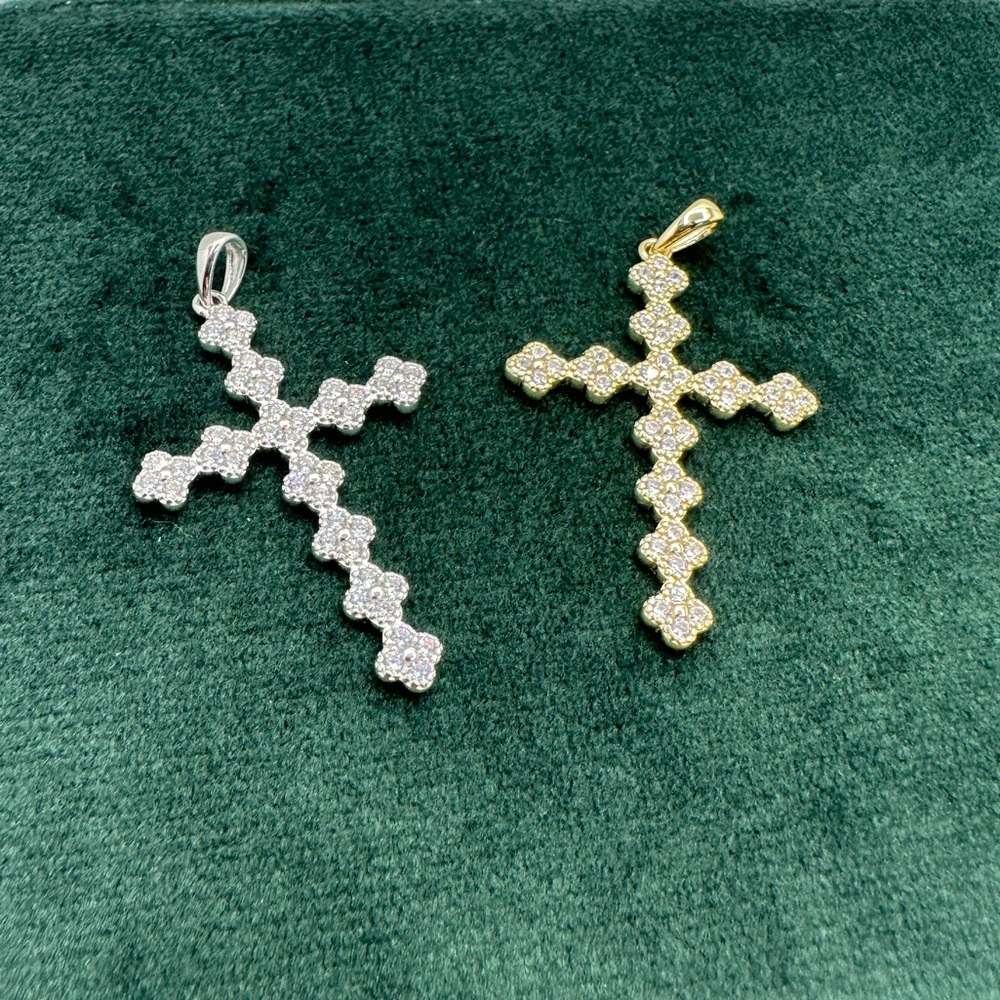 Sterling Silver Moissanite Clover Cross Pendant